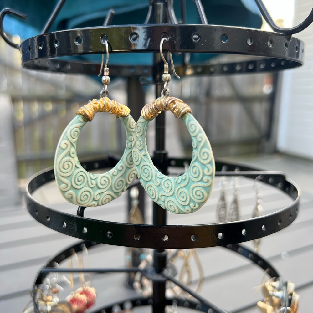 Turquoise pattern earrings - Picture 3 of 3